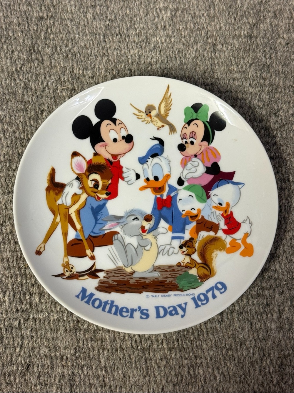 Disney White Commemorative Mother's Day Decorative Hanging Plate